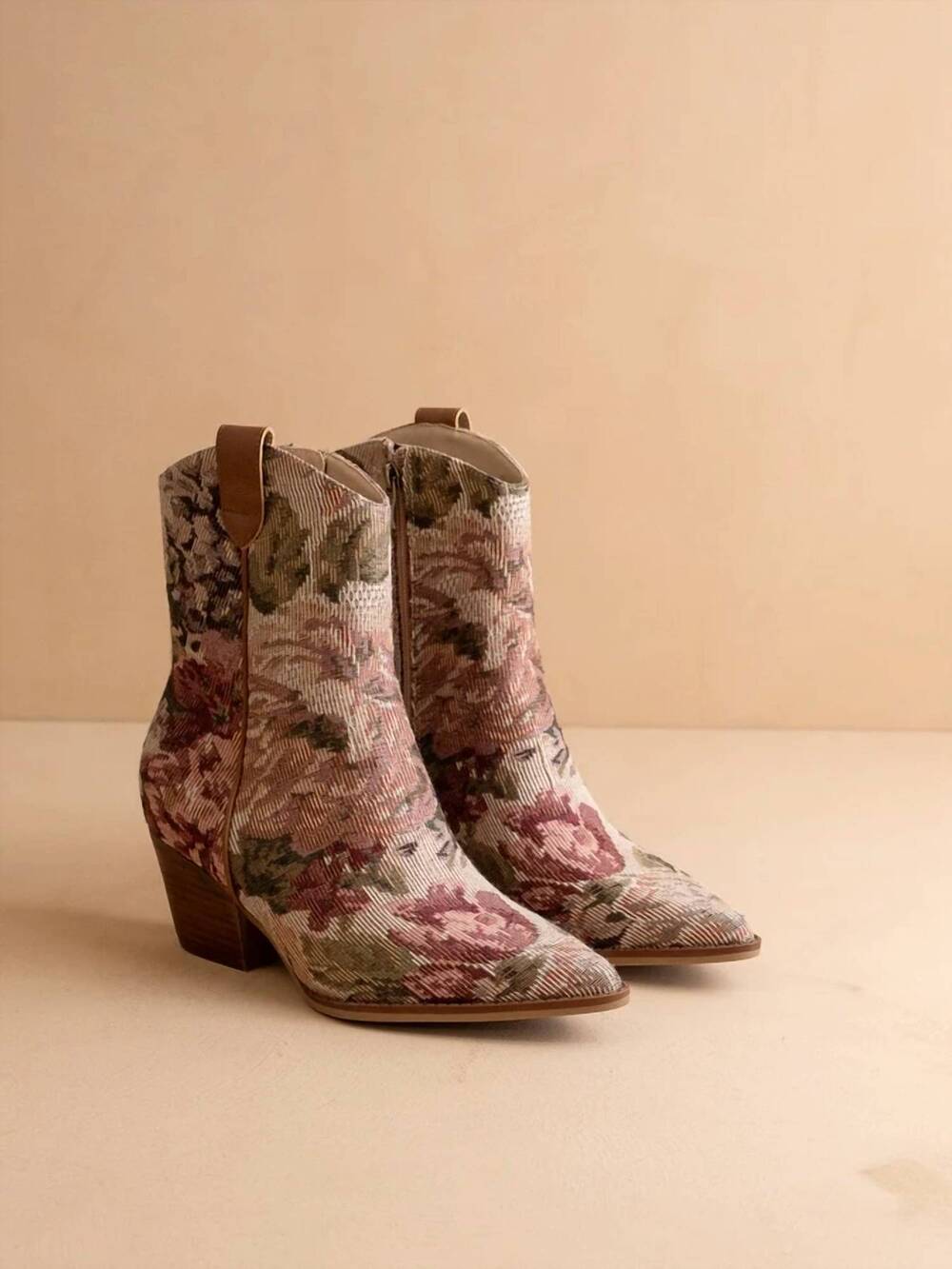 NEW OASIS SOCIETY women's katrina block heel tapestry bootie in mauve